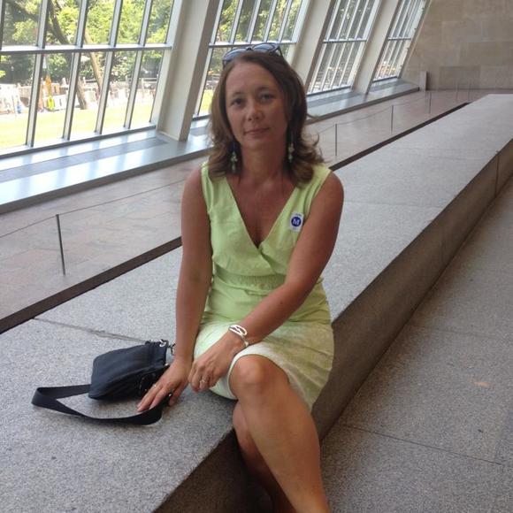 Meet your Posher, Lisa - Picture 1 of 1
